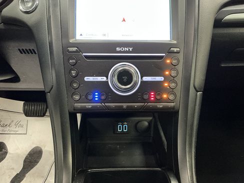 Used 2019 Ford Fusion Titanium AWD/4WD image 15