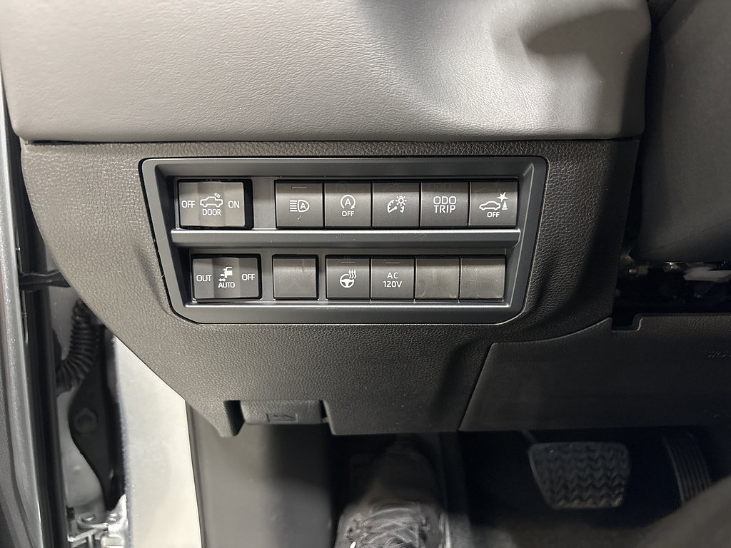 New 2026 Toyota Tundra Platinum AWD/4WD image 18