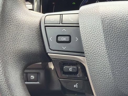 Used 2025 Toyota Camry LE FWD image 23