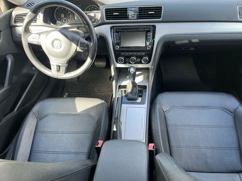 Used 2012 Volkswagen Passat 2.5 SE FWD image 14