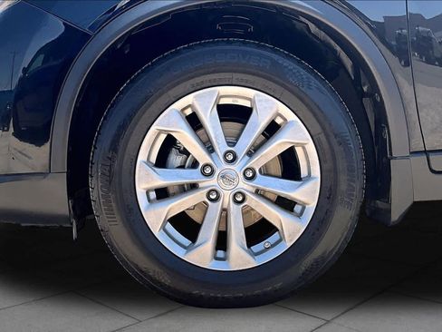 Used 2014 Nissan Rogue SV w/ SV Moonroof Package FWD image 11