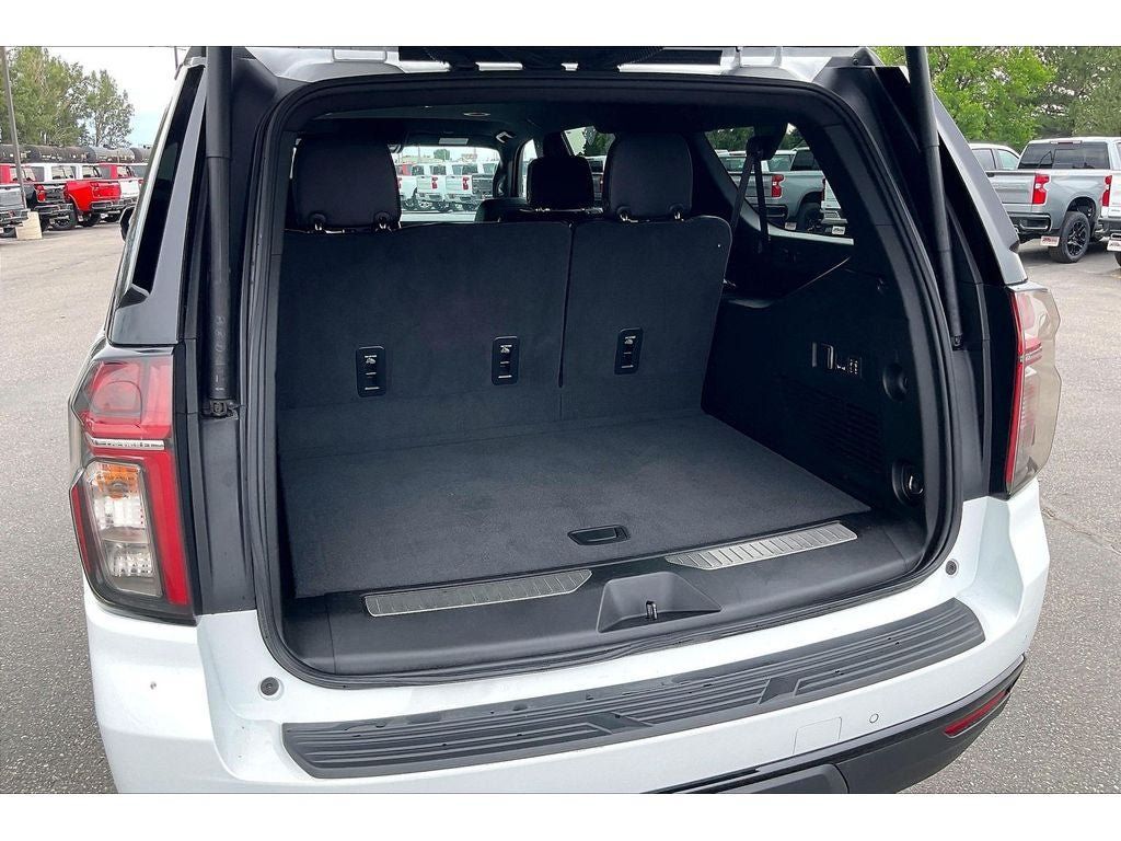 Used 2024 Chevrolet Suburban RST w/ Luxury Package AWD/4WD image 11