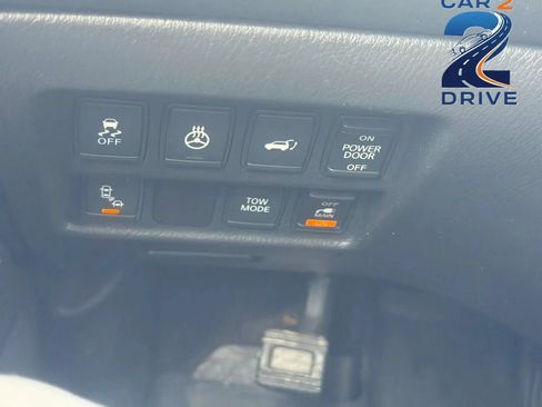 Used 2016 Nissan Pathfinder Platinum w/ Family Entertainment Package AWD/4WD image 27