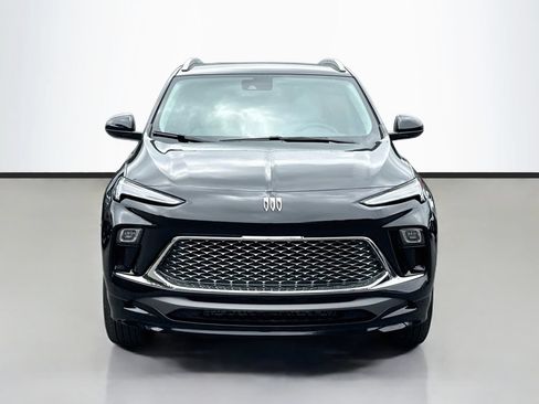 Used 2025 Buick Encore GX Avenir AWD/4WD image 2