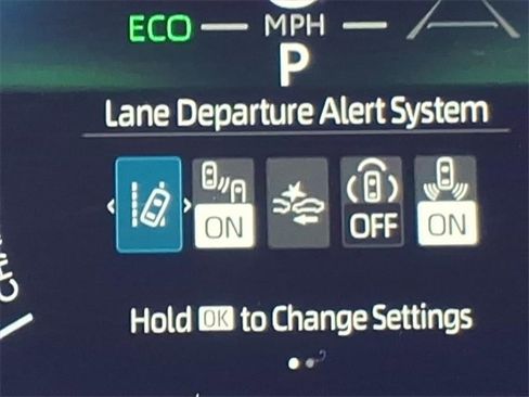 Used 2025 Toyota Camry Hybrid image 6