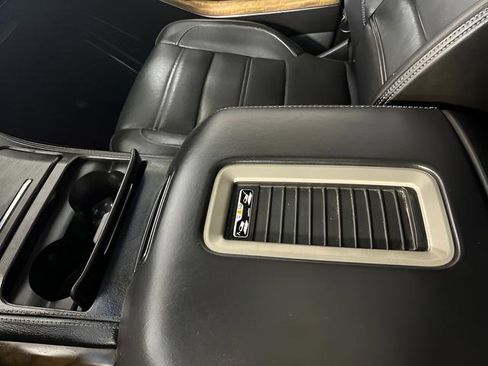 Used 2019 GMC Yukon XL Denali w/ Denali Ultimate Package image 24