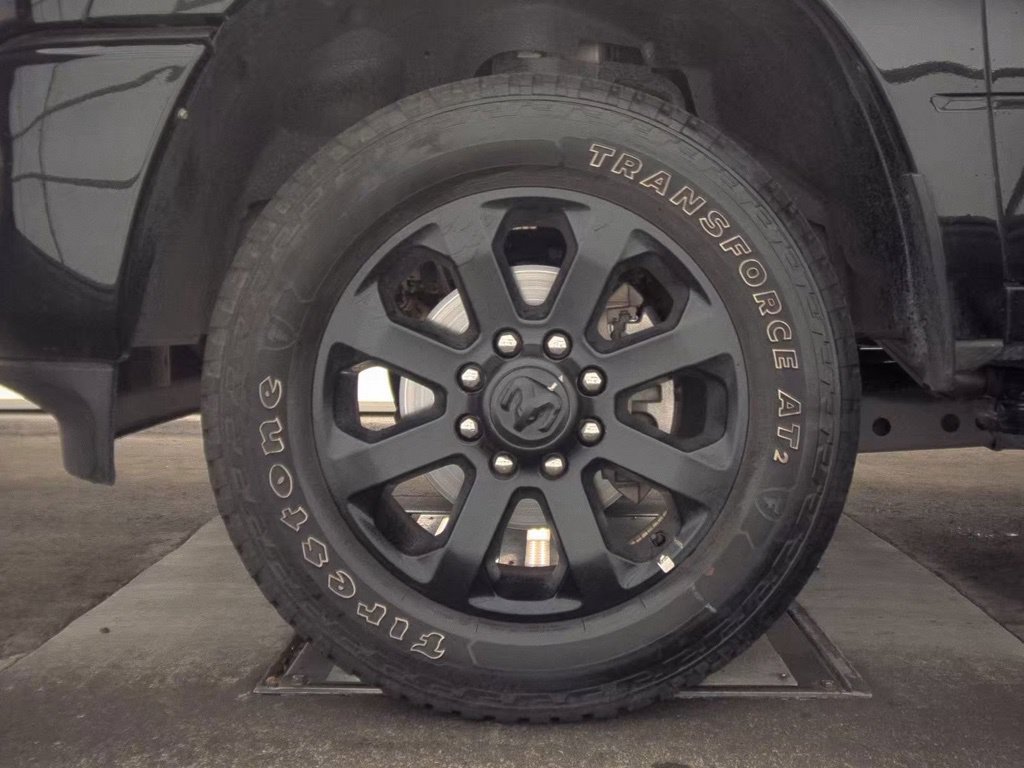 Used 2025 RAM 2500 Big Horn AWD/4WD image 2
