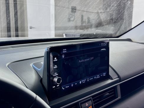 Used 2025 Honda Pilot EX-L image 14