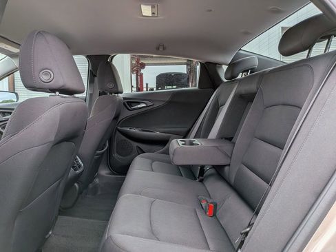 Used 2025 Chevrolet Malibu LT FWD image 33