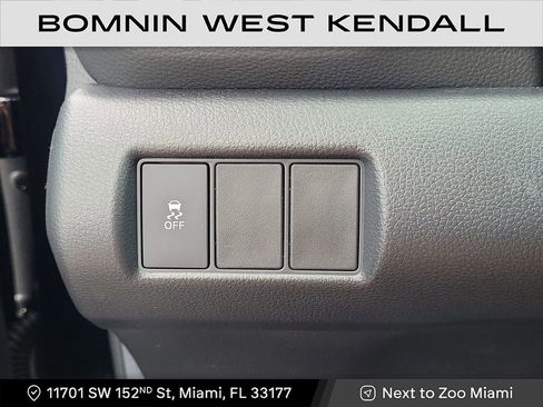 Used 2025 Honda Pilot Sport image 26