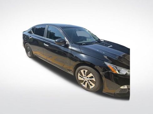 Used 2019 Nissan Altima 2.5 S FWD image 3