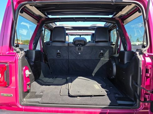 Used 2021 Jeep Wrangler Unlimited Rubicon image 15