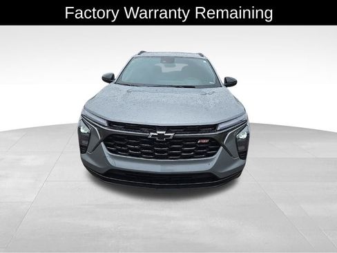 Used 2024 Chevrolet Trax RS w/ Sunroof Package image 9