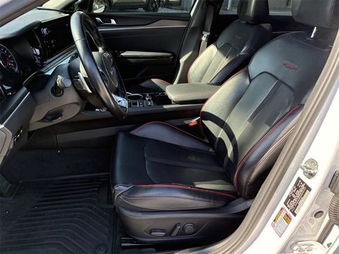 Used 2022 Kia K5 GT image 9