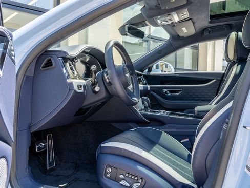 New 2025 Bentley Flying Spur Plug-In Hybrid AWD/4WD image 6