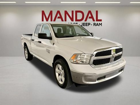 Used 2024 RAM 1500 Classic SLT AWD/4WD image 3