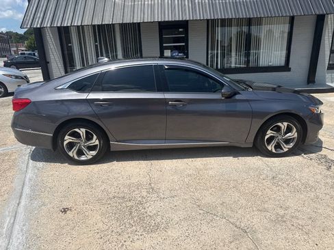 Used 2018 Honda Accord EX-L image 8