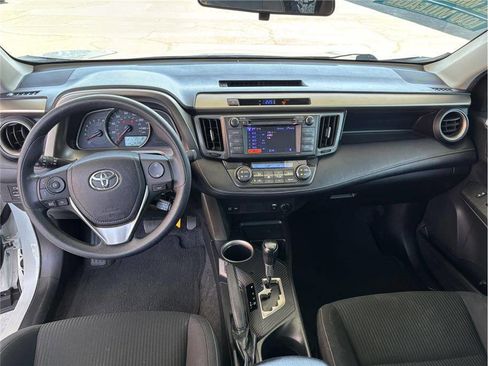 Used 2013 Toyota RAV4 XLE image 10