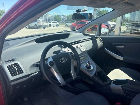 Used 2015 Toyota Prius Two FWD image 7