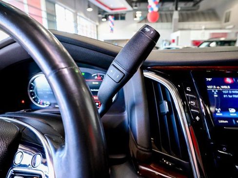 Used 2016 Cadillac Escalade Luxury AWD/4WD image 36