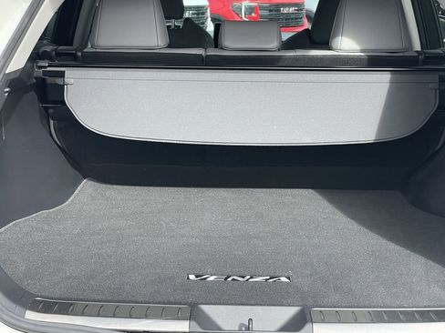 Used 2021 Toyota Venza XLE w/ Softex Package image 10