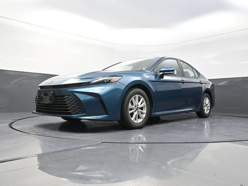 Certified 2025 Toyota Camry LE FWD image 32