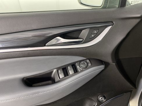 Used 2019 Buick Enclave Essence AWD/4WD image 13