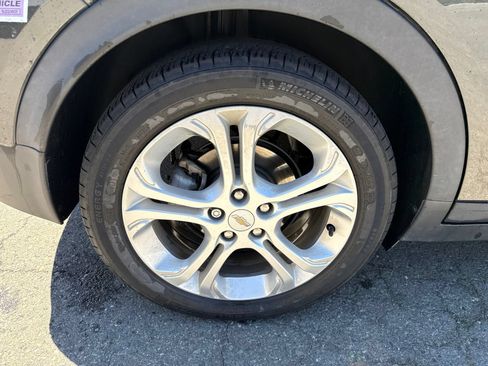 Used 2019 Chevrolet Bolt LT FWD image 17
