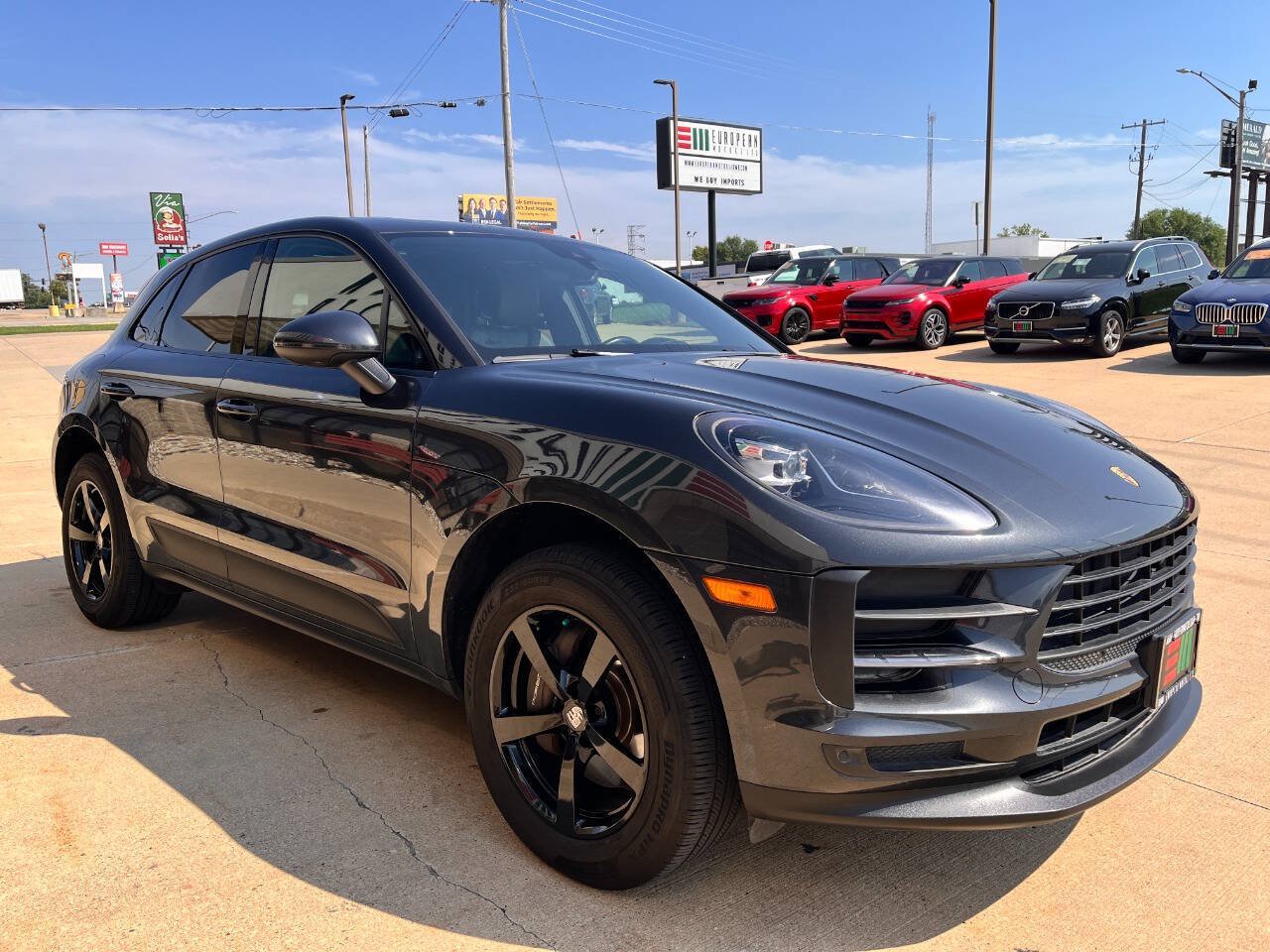 Used 2021 Porsche Macan AWD/4WD image 27