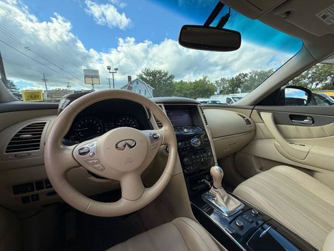 Used 2014 INFINITI QX70 AWD w/ Premium Package image 13