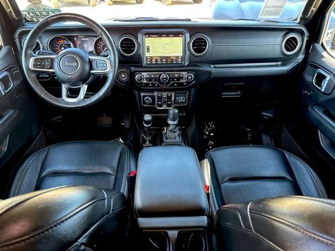 Used 2022 Jeep Wrangler Unlimited Sahara w/ Cold Weather Group image 13