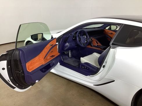 Used 2018 Lexus LC 500 Coupe w/ Touring Package RWD image 11