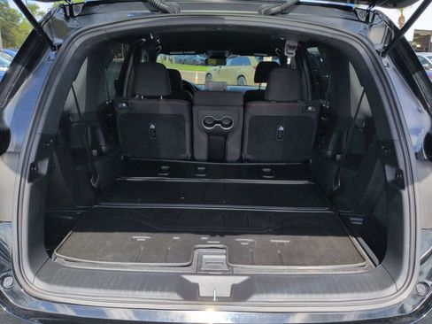 Used 2025 Honda Pilot Sport image 13