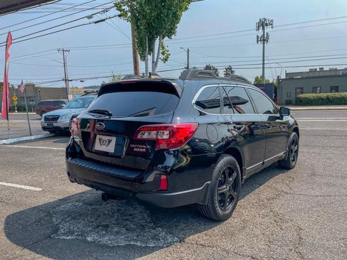 Used 2017 Subaru Outback 2.5i Limited AWD/4WD image 5