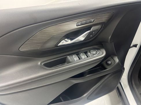 Used 2023 GMC Terrain SLT image 6