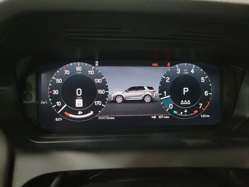 New 2025 Land Rover Discovery Sport Dynamic SE image 17