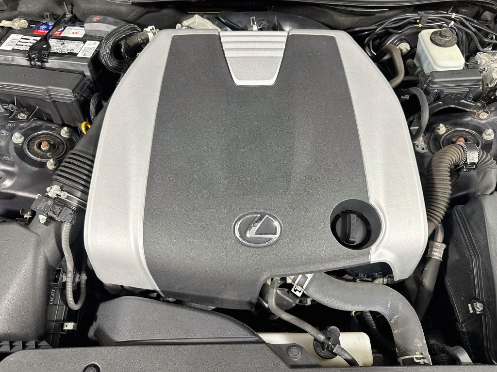 Used 2016 Lexus IS 300 AWD w/ F Sport Package image 32