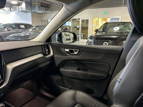 Certified 2024 Volvo XC60 B5 Core w/ Protection Package Premier AWD/4WD image 24