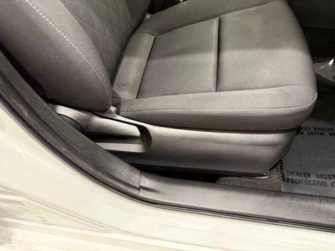 Used 2024 Toyota Corolla LE image 19