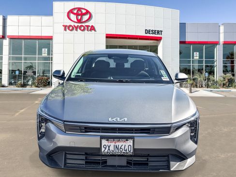 Used 2026 Kia K4 FWD image 2