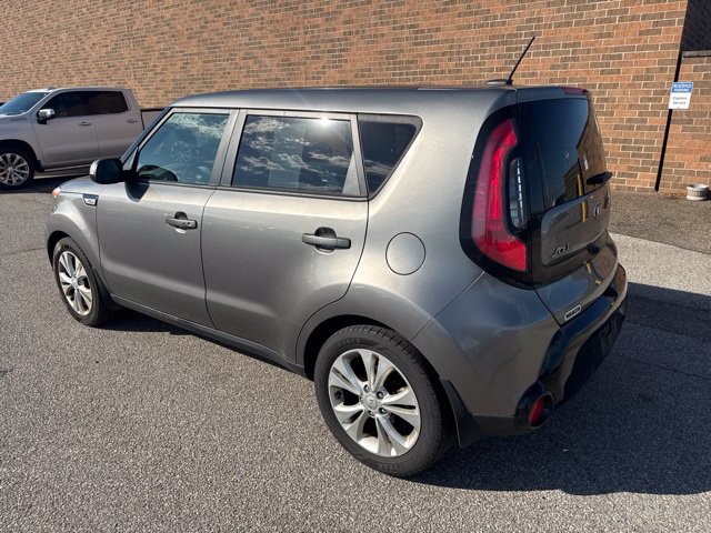 Used 2016 Kia Soul + w/ Primo Package FWD image 4