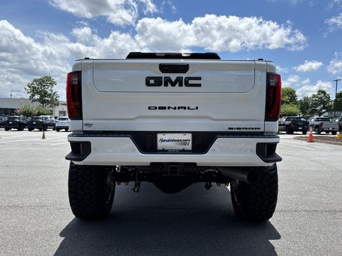 Used 2026 GMC Sierra 2500 Denali Ultimate w/ Max Trailering Package AWD/4WD image 9