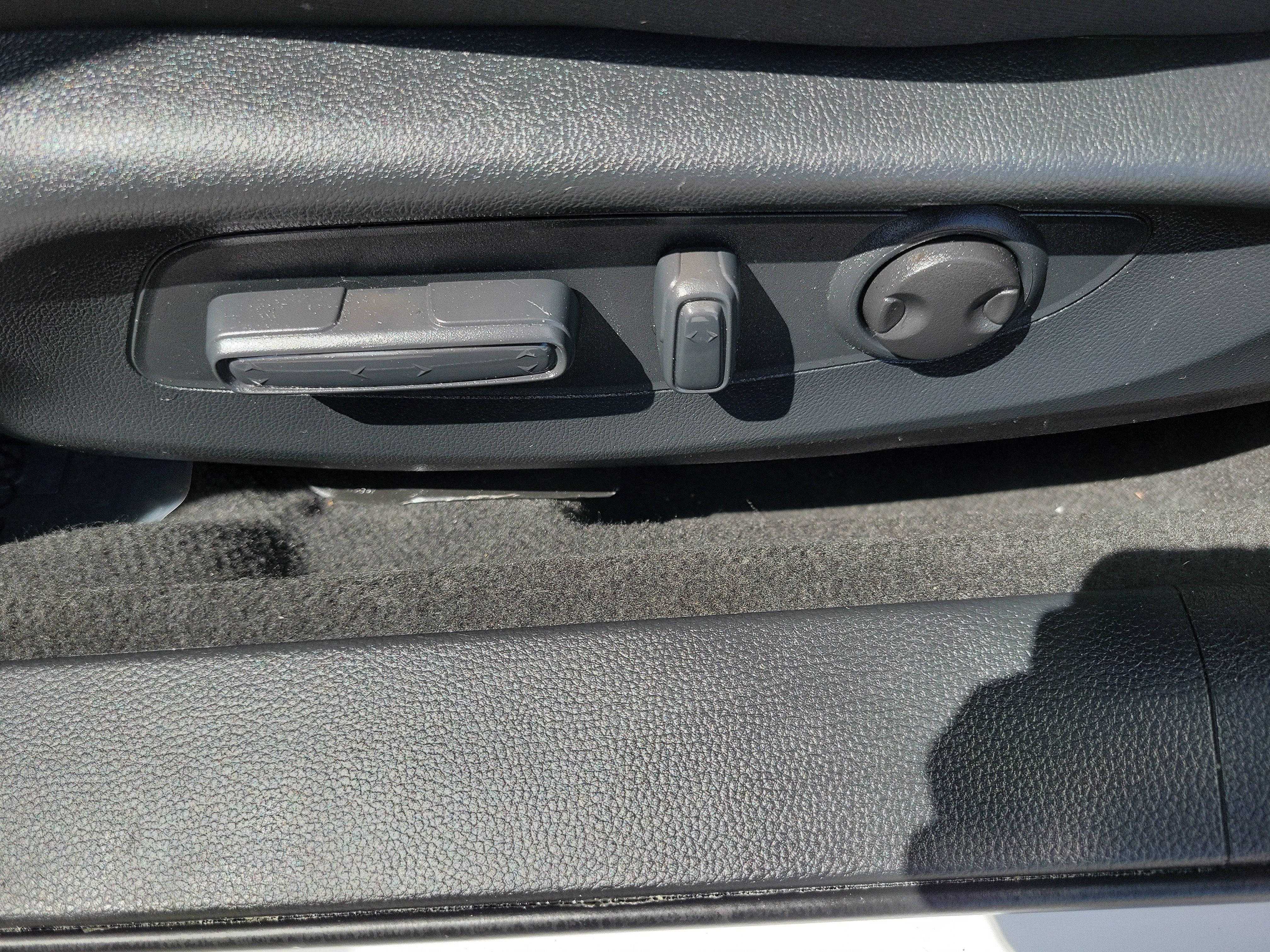 Used 2024 Honda Accord EX image 19