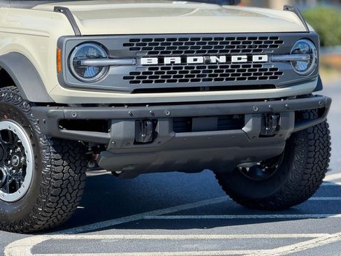 New 2025 Ford Bronco Badlands AWD/4WD image 5