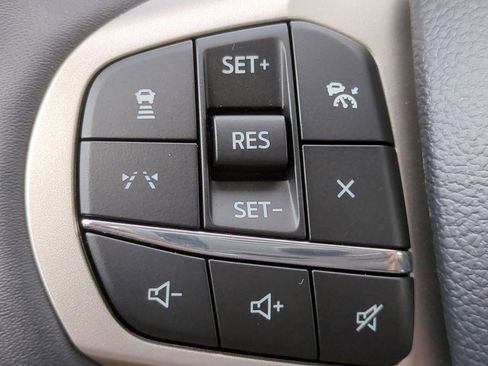 Used 2026 Ford Explorer Active w/ Active Comfort Package AWD/4WD image 21