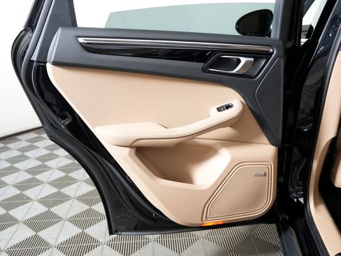 New 2026 Porsche Macan image 31