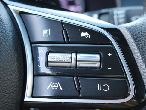 Used 2023 Kia Forte LXS image 16