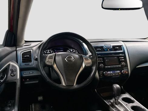 Used 2015 Nissan Altima 2.5 SV w/ Convenience Package FWD image 19