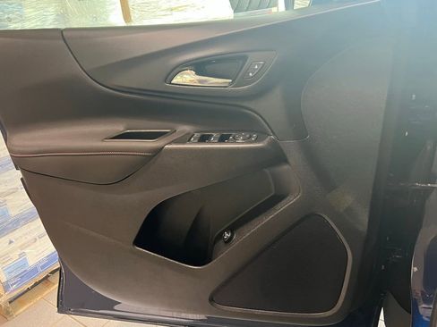 Used 2022 Chevrolet Equinox RS AWD/4WD image 19