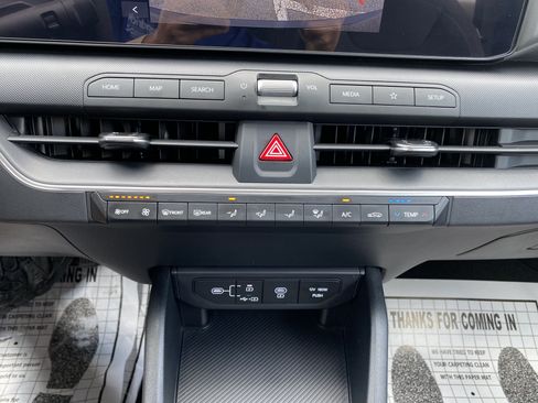 Used 2025 Kia K4 FWD image 26